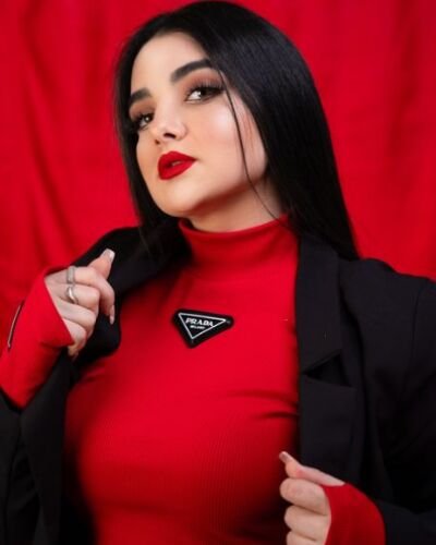 hiba - Professional Model