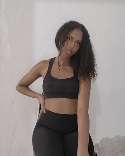 rihab - Professional Model