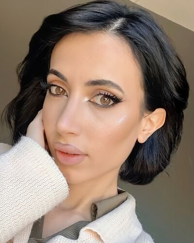 haykuhi - Professional Model