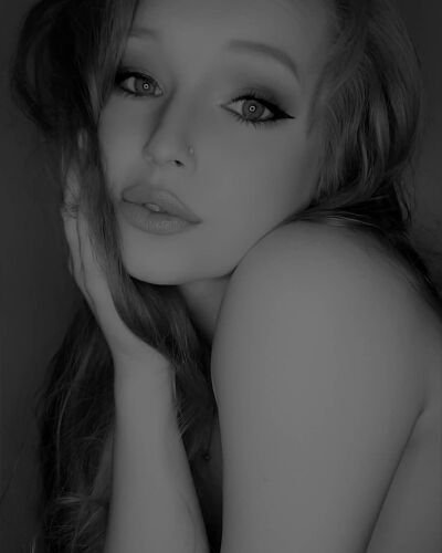 rachel - Professional Model