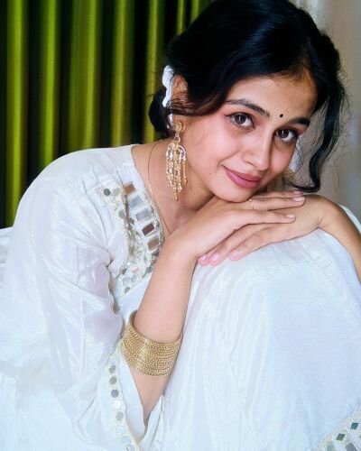 surbhi - Professional Model