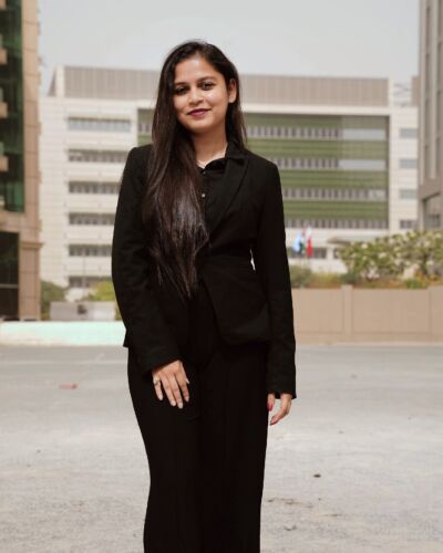 ayushi sawant - Dubai model