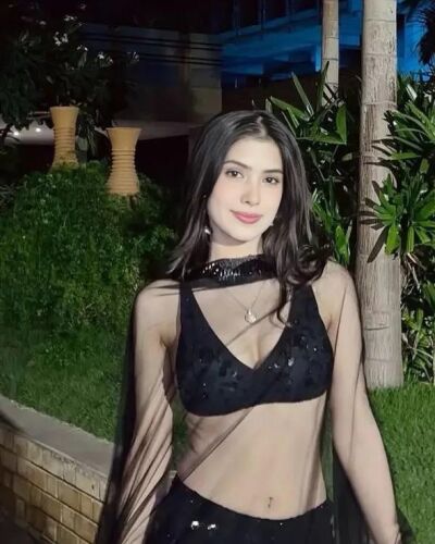 komal - New Delhi model